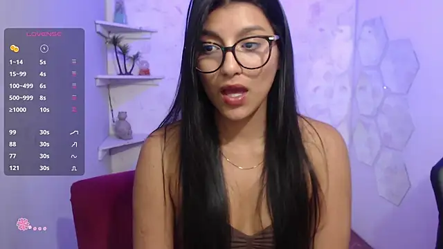 Snapshot of Hailey_Adams chatting on 06-22-26, 01:30 Hailey Adams online show from 06-22-26, 01:30