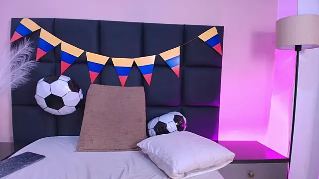 ValentinaVegaa online show from 06-11-26, 07:34