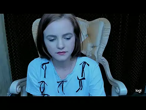 Snapshot of FknBlueEyes chatting on 06-02-26, 03:52 FknBlueEyes online show from 06-02-26, 03:52