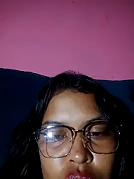 Snapshot of Silmara21 chatting on 06-04-26, 04:07 Silmara21 online show from 06-04-26, 04:07