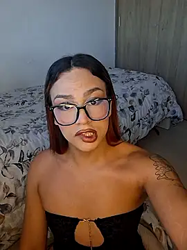 Snapshot of Scarrlet_Thompsonn chatting on 06-12-26, 10:41 Scarrlet Thompsonn online show from 06-12-26, 10:41