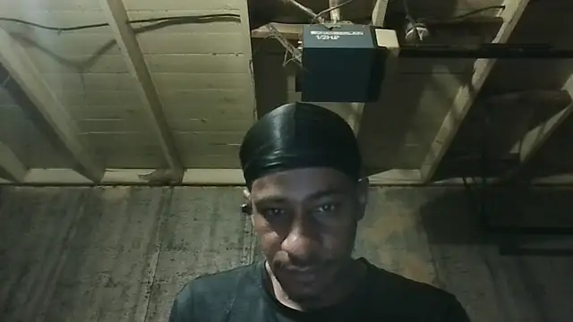 Snapshot of Leo99842 chatting on 07-17-26, 02:51 Leo99842 online show from 07-17-26, 02:51