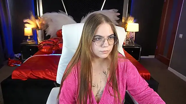 LikaMoons online show from 06-15-26, 12:40