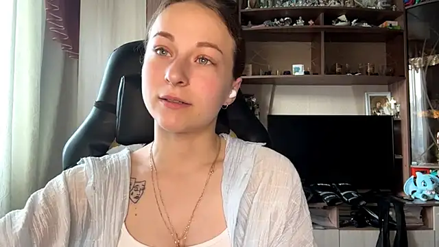 TaIliedGuest online show from 06-19-26, 03:22
