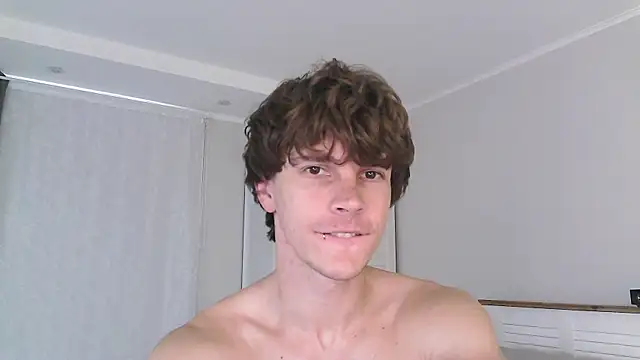 Snapshot of Eric_Crush chatting on 07-08-26, 04:28 Eric Crush online show from 07-08-26, 04:28