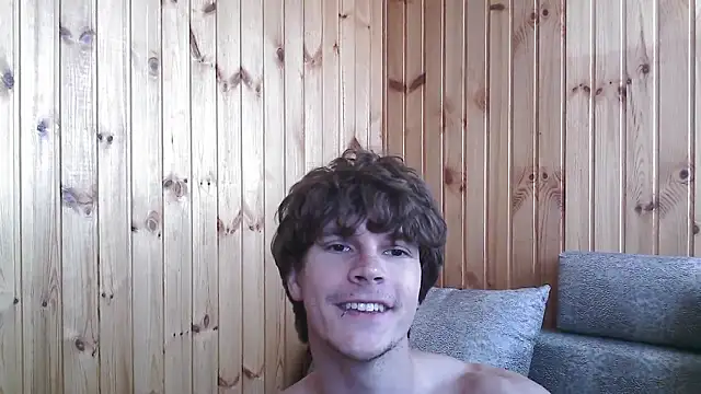 Snapshot of Eric_Crush chatting on 07-21-26, 04:04 Eric Crush online show from 07-21-26, 04:04