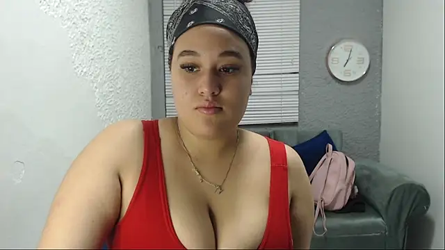 Snapshot of leilasosexy chatting on 06-09-26, 12:28 leilasosexy online show from 06-09-26, 12:28