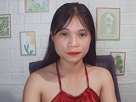 Snapshot of -Nancy-y chatting on 06-11-26, 01:42 -Nancy-y online show from 06-11-26, 01:42