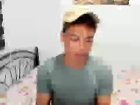 Snapshot of urfucker_vinz chatting on 06-18-26, 04:11 urfucker vinz online show from 06-18-26, 04:11