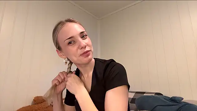 OlyMayer online show from 06-18-26, 08:25