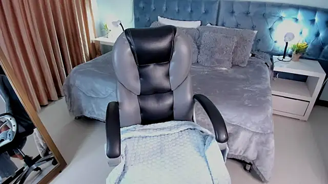 Snapshot of kat_cute__ chatting on 06-05-26, 06:52 kat cute online show from 06-05-26, 06:52