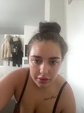 Snapshot of Maceysea_ chatting on 06-17-26, 11:56 Maceysea online show from 06-17-26, 11:56