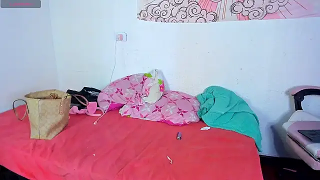 coupleyoung22 online show from 06-11-26, 12:32