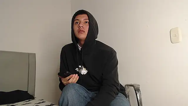 Owenn  blueee online show from 06-13-26, 07:06