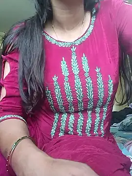 Snapshot of Romantic_riya_06 chatting on 06-17-26, 07:44 Romantic riya 06 online show from 06-17-26, 07:44