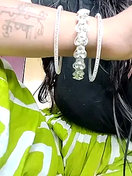 Snapshot of Romantic_riya_06 chatting on 06-29-26, 06:41 Romantic riya 06 online show from 06-29-26, 06:41