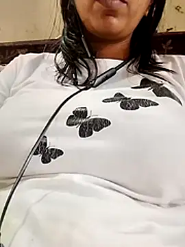 Snapshot of Romantic_riya_06 chatting on 07-19-26, 06:06 Romantic riya 06 online show from 07-19-26, 06:06