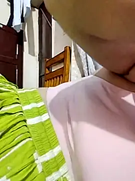 Snapshot of Romantic_riya_06 chatting on 07-19-26, 06:11 Romantic riya 06 online show from 07-19-26, 06:11