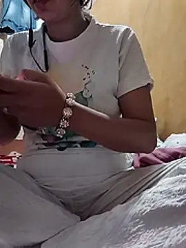 Snapshot of Romantic_riya_06 chatting on 07-25-26, 03:42 Romantic riya 06 online show from 07-25-26, 03:42