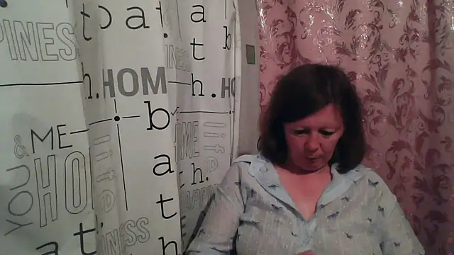 Snapshot of Schastlivaya43 chatting on 07-08-26, 07:40 Schastlivaya43 online show from 07-08-26, 07:40