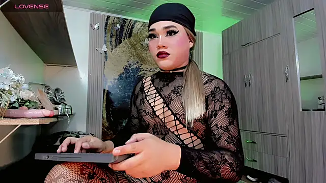 lisa armas online show from 07-03-26, 03:57
