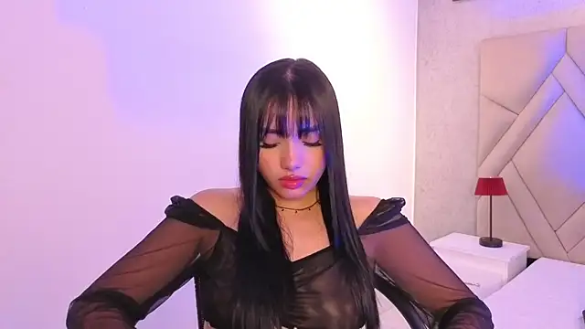 Snapshot of Mila__Fire chatting on 06-27-26, 12:22 Mila Fire online show from 06-27-26, 12:22