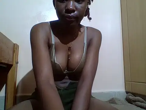 Snapshot of EbonyJuly chatting on 06-23-26, 07:17 EbonyJuly online show from 06-23-26, 07:17