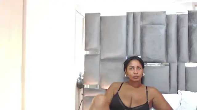 Snapshot of IvyEllis1 chatting on 07-06-26, 02:47 IvyEllis1 online show from 07-06-26, 02:47