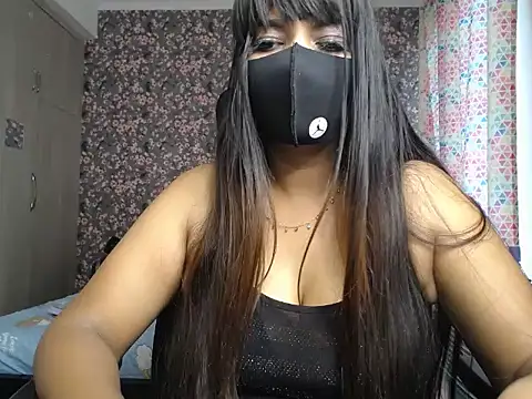 Snapshot of Goddess_Ruhii chatting on 06-15-26, 04:36 Goddess Ruhii online show from 06-15-26, 04:36