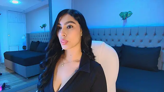 Snapshot of Victoria_Ellington chatting on 06-17-26, 11:34 Victoria Ellington online show from 06-17-26, 11:34