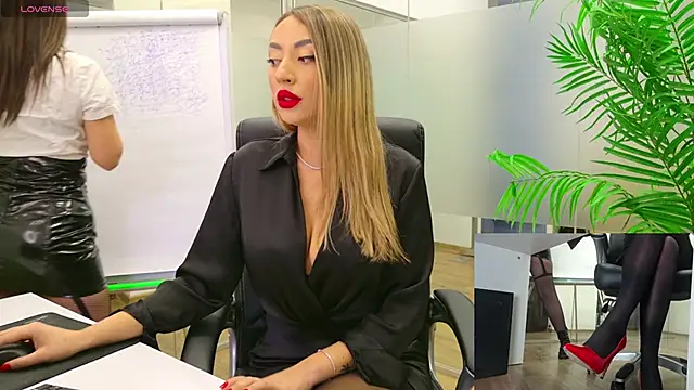 Snapshot of BabesGoWild chatting on 02-13-25, 05:26 BabesGoWild online show from 02-13-25, 05:26