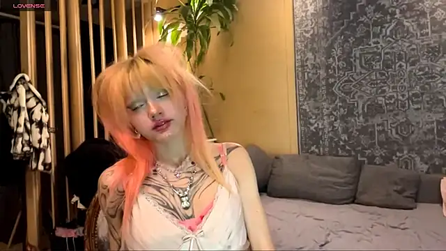 JoanneMcauly online show from 06-15-26, 09:50