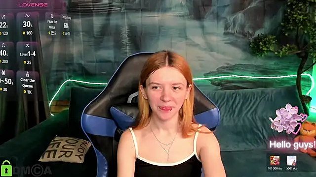 Snapshot of CarolInWonderland chatting on 06-14-26, 06:59 CarolInWonderland online show from 06-14-26, 06:59