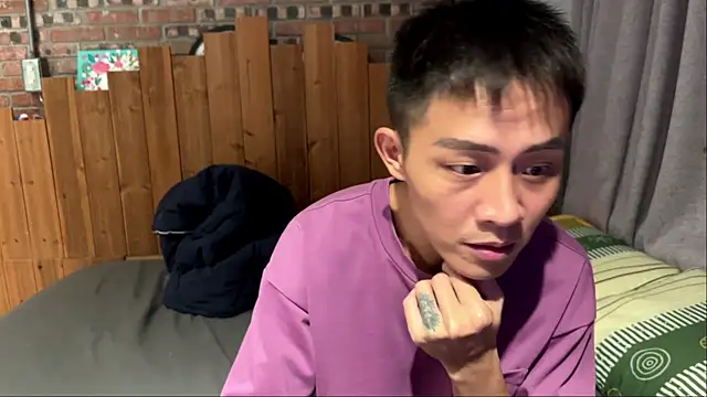 Snapshot of deansu0819 chatting on 06-12-26, 03:33 deansu0819 online show from 06-12-26, 03:33
