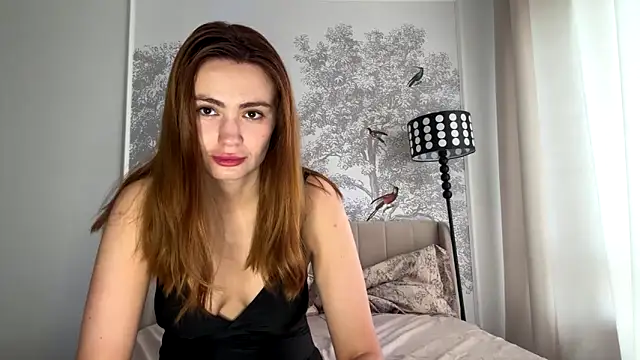 Snapshot of LolaOops chatting on 06-20-26, 06:05 LolaOops online show from 06-20-26, 06:05