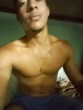 Snapshot of Enzo_Manul chatting on 07-19-26, 02:48 Enzo Manul online show from 07-19-26, 02:48