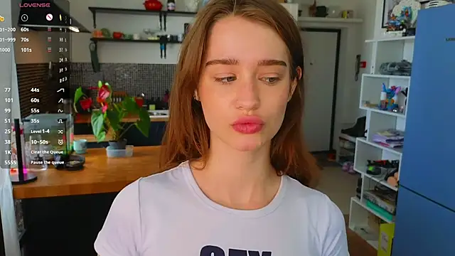 AliviaWithLove online show from 06-30-26, 08:15