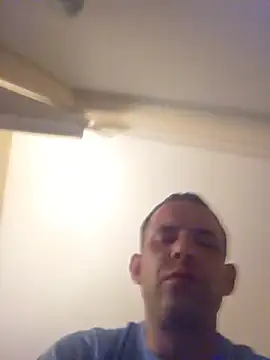 SingingTrunks online show from 07-17-26, 11:53