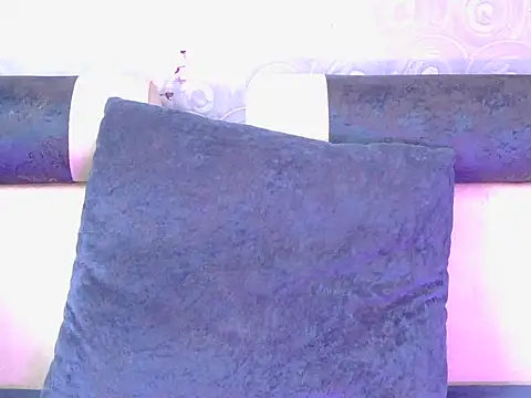 cute-iraa online show from 07-19-26, 05:00