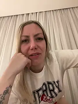 Snapshot of Alana_sc chatting on 07-18-26, 09:29 Alana sc online show from 07-18-26, 09:29
