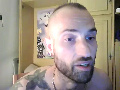 Snapshot of phanton29 chatting on 07-03-26, 11:44 phanton29 online show from 07-03-26, 11:44