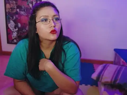 Snapshot of Magdalena71588 chatting on 07-16-26, 02:17 Magdalena71588 online show from 07-16-26, 02:17