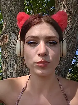 Snapshot of Marseline32 chatting on 07-02-26, 12:33 Marseline32 online show from 07-02-26, 12:33
