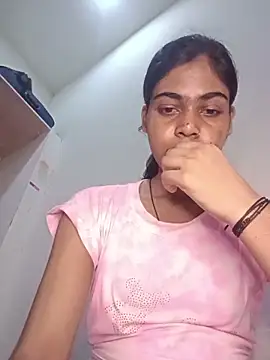 Snapshot of aapki_priya chatting on 06-08-26, 04:40 aapki priya online show from 06-08-26, 04:40