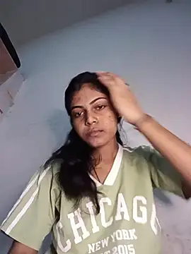 Snapshot of aapki_priya chatting on 06-17-26, 04:15 aapki priya online show from 06-17-26, 04:15