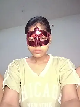Snapshot of aapki_priya chatting on 07-18-26, 04:05 aapki priya online show from 07-18-26, 04:05