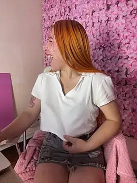 Snapshot of Lindsay_Arygame chatting on 07-16-26, 08:31 Lindsay Arygame online show from 07-16-26, 08:31