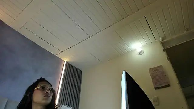 LunaAura online show from 07-25-26, 04:10
