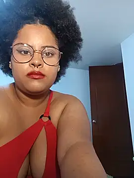Snapshot of Lolacurly69 chatting on 06-14-26, 02:24 Lolacurly69 online show from 06-14-26, 02:24