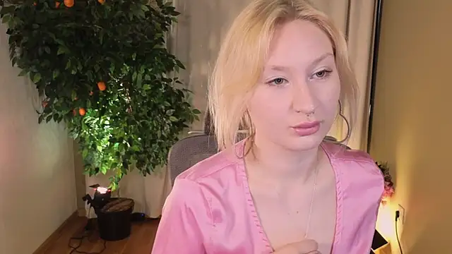 Snapshot of so_softy chatting on 06-07-26, 12:20 so softy online show from 06-07-26, 12:20